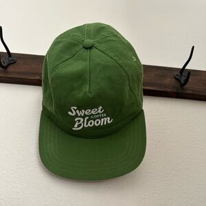 Sweet Bloom Coffee Hat (One Size)